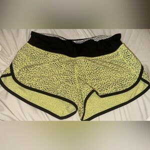 Lululemon Speed Up Shorts Size 6